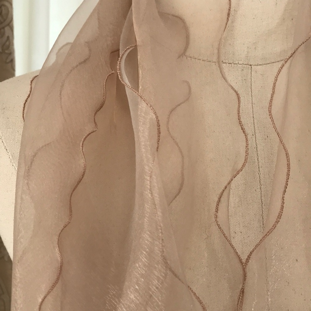 Light Finely Detailed Translucent Wrap - image 5